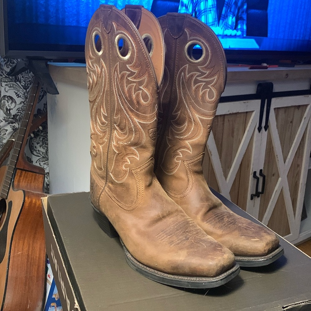 Ariat Men’s sport square toe size 10.5 brown